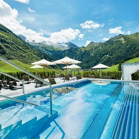 Hotel Berghof Crystal Spa & Sports Tux Exterior photo