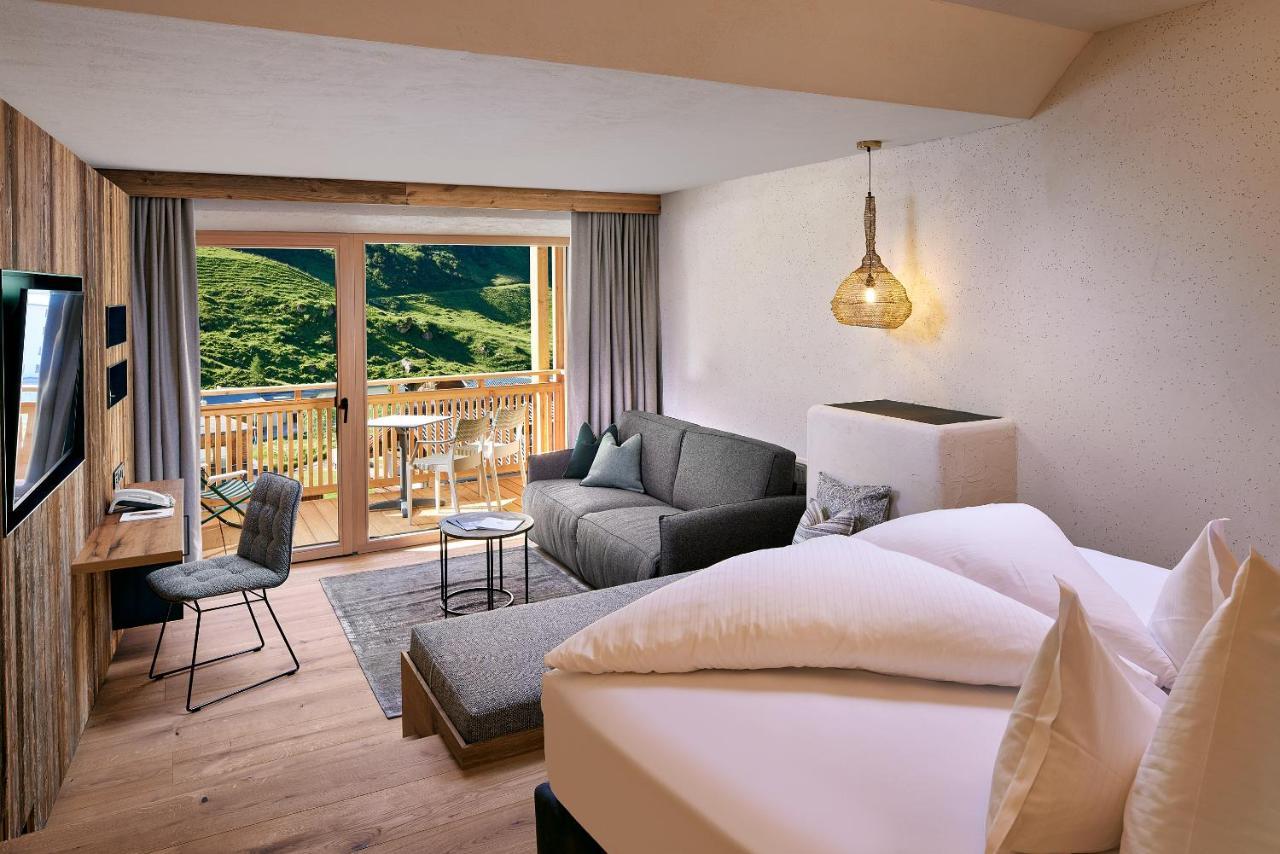Hotel Berghof Crystal Spa & Sports Tux Exterior photo