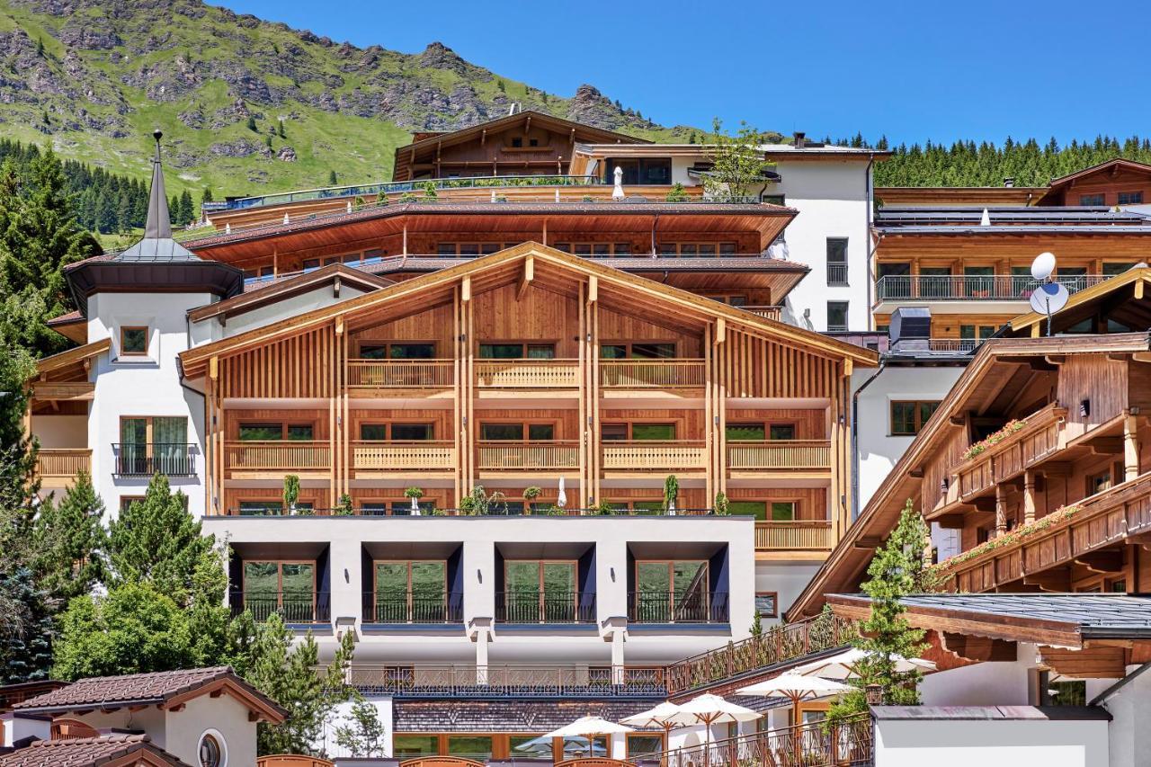Hotel Berghof Crystal Spa & Sports Tux Exterior photo