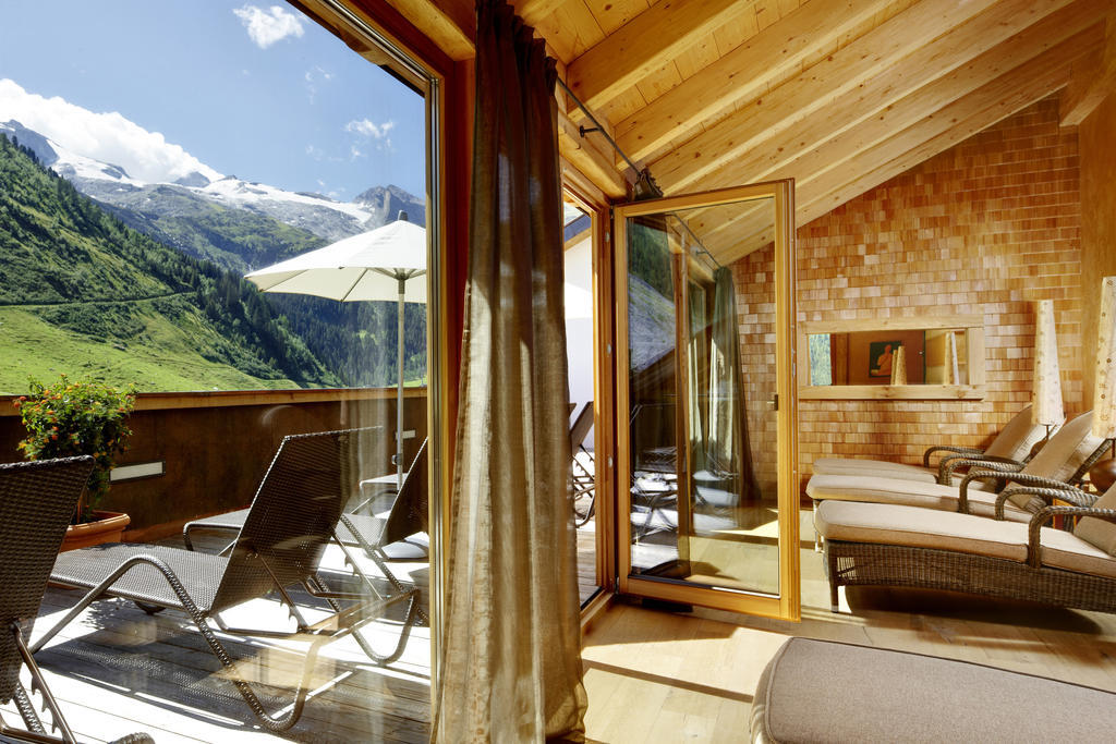 Hotel Berghof Crystal Spa & Sports Tux Exterior photo