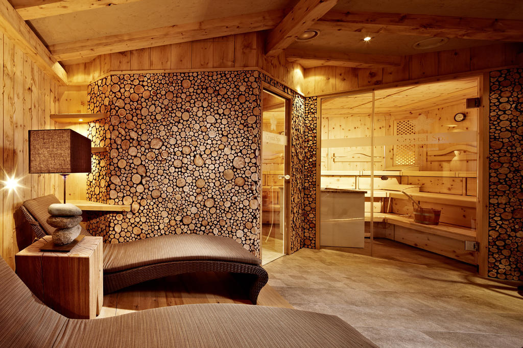 Hotel Berghof Crystal Spa & Sports Tux Exterior photo