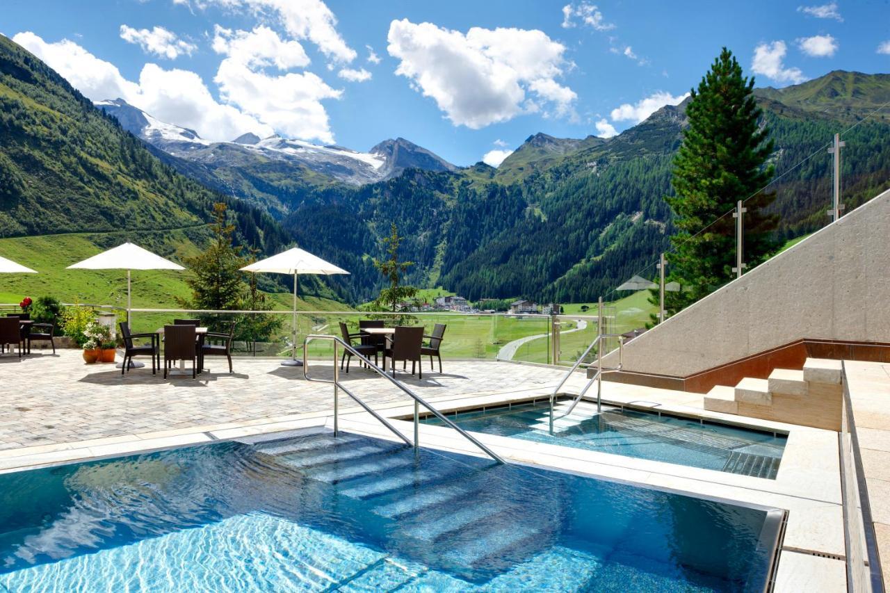 Hotel Berghof Crystal Spa & Sports Tux Exterior photo