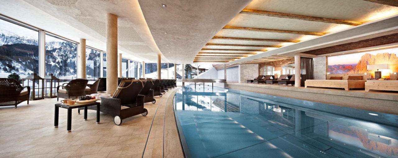 Hotel Berghof Crystal Spa & Sports Tux Exterior photo
